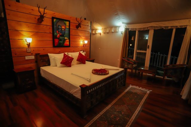 Luxury Cottages in Bir Billing with Stunning Mountain Views